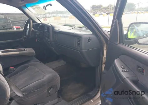 2000 Chevrolet Silverado 1500 Ls из США, поврежденный, VIN 2GCEC19V2Y1378547